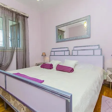 Apartment Dario *